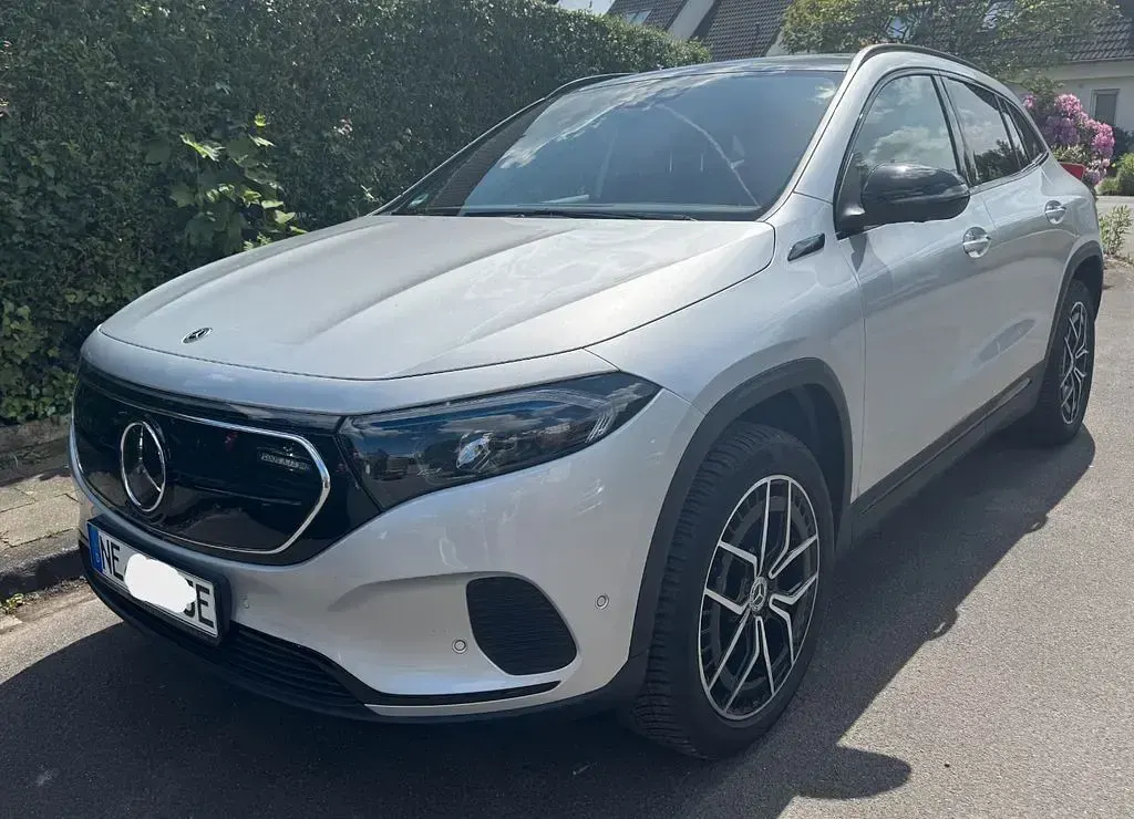 Gebraucht Mercedes EQA350 214 kW (292 PS) 2021 Silber SUV