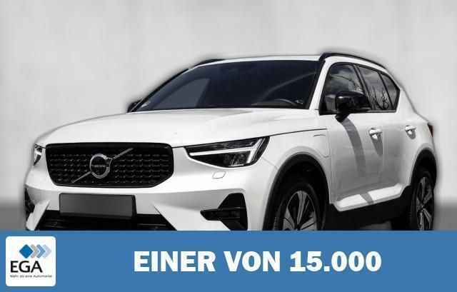 Weiß metallic Gebraucht 2023 Volvo XC40 Ultimate SUV | 41.140 € (Teuer) - Bild 1/4