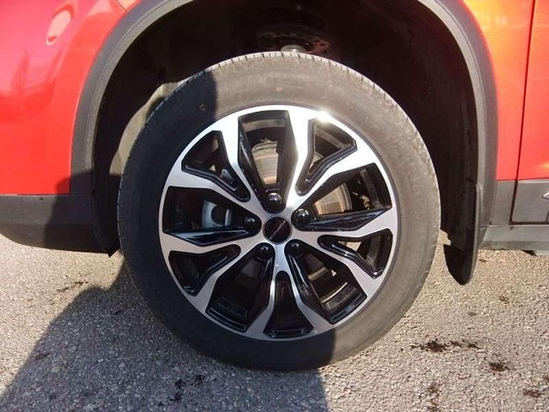 Gebraucht DFSK Forthing 3 163 PS (119 kW) 2025 Rot SUV