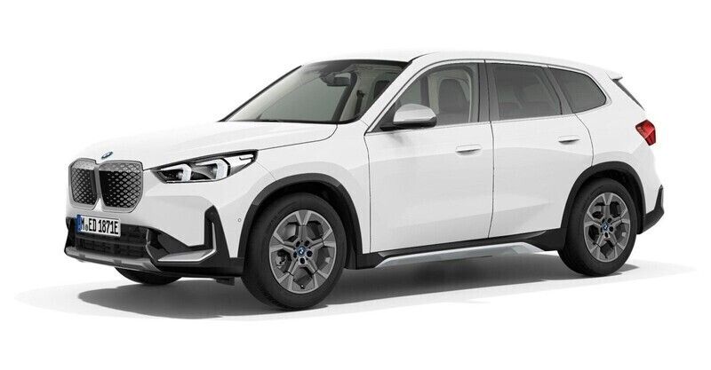 Weiß Gebraucht 2024 BMW iX1 Luxury Line SUV | 46.442 € (Etwas zu teuer) - Bild 1/4