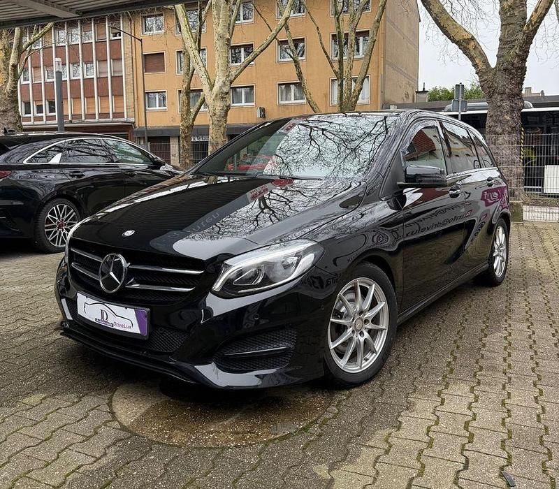 Gebraucht Mercedes B250 211 PS (155 kW) 2016 Schwarz Van / Kleinbus