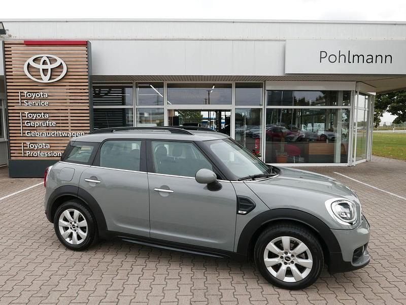 Grau Gebraucht 2018 Mini One Countryman SUV | 17.930 € (Teuer) - Bild 1/4