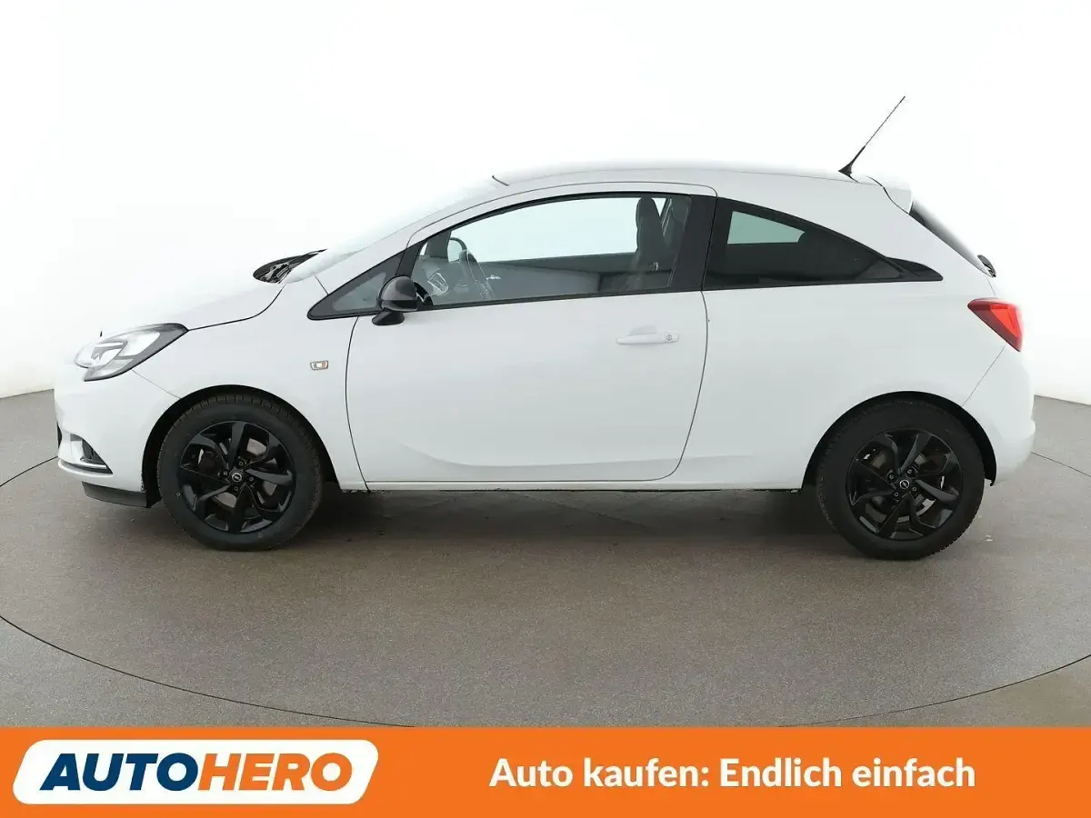 Gebraucht Opel Corsa Color Edition 90 PS (66 kW) 2015 Weiß Kleinwagen