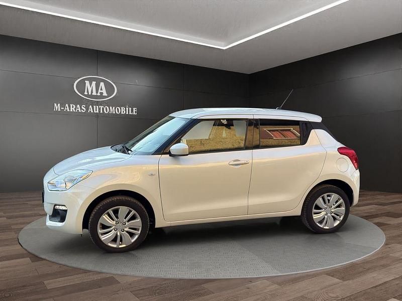 Gebraucht Suzuki Swift Comfort 90 PS (66 kW) 2017 Weiß Kleinwagen