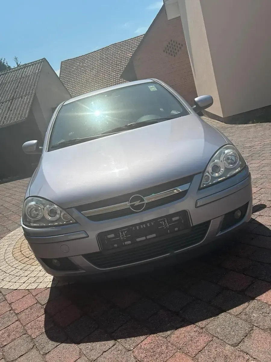 Gebraucht Opel Corsa 80 PS (58 kW) 2005 Violet Kleinwagen