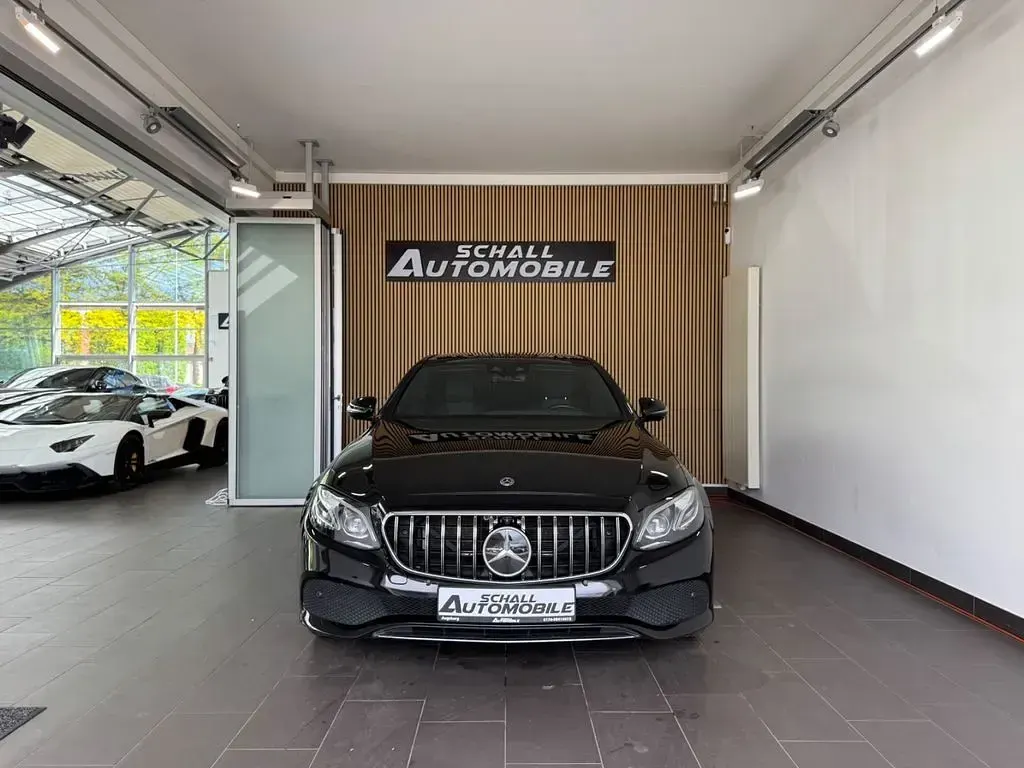 Gebraucht Mercedes E450 367 PS (269 kW) 2019 Obsidianschwarz Limousine