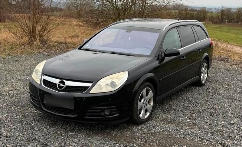 Schwarz Gebraucht 2007 Opel Vectra Kombi | 2.200 € (Etwas zu teuer) - Bild 1/4