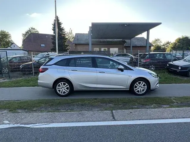 Usata Opel Astra Edition 110 CV (80 kW) 2017 Argento Station wagon