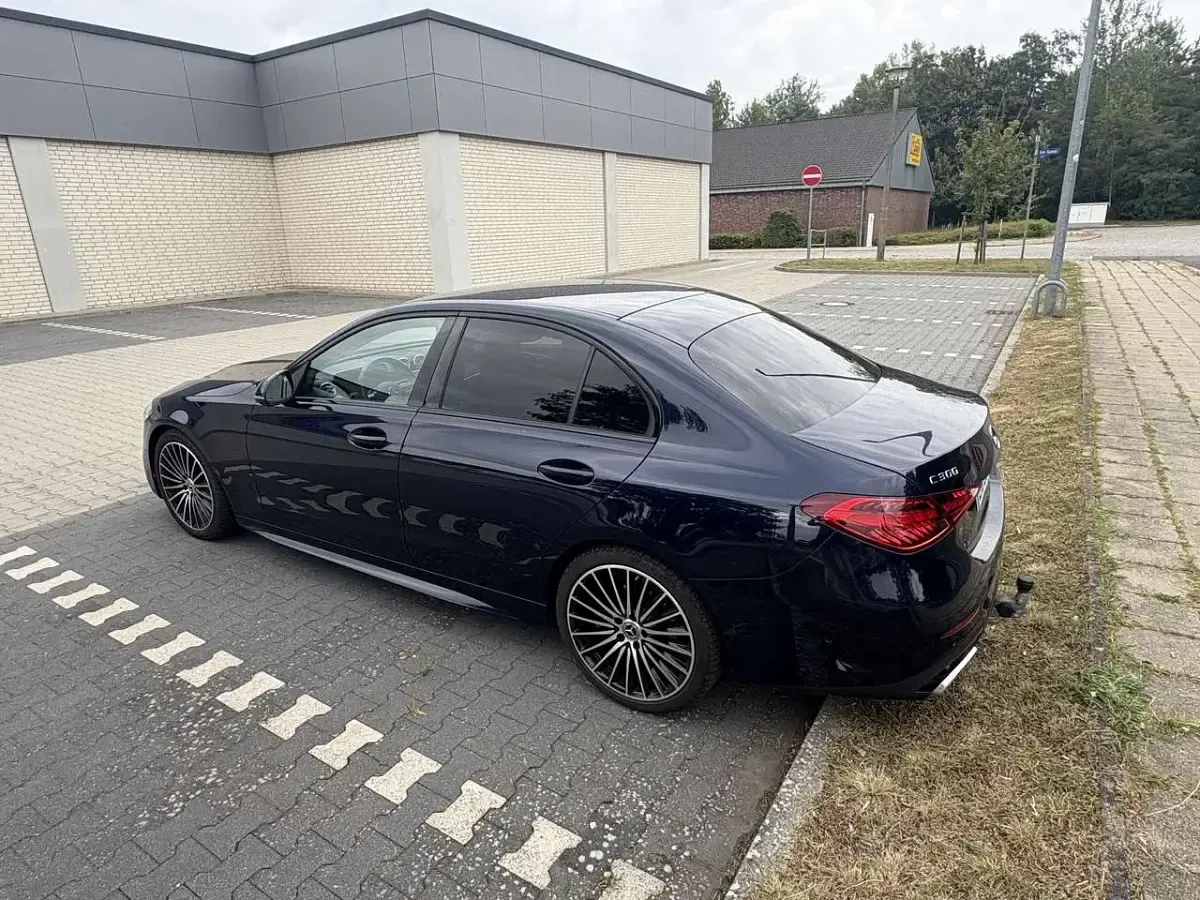 Gebraucht Mercedes C300 AMG line 258 PS (189 kW) 2022 Limousine