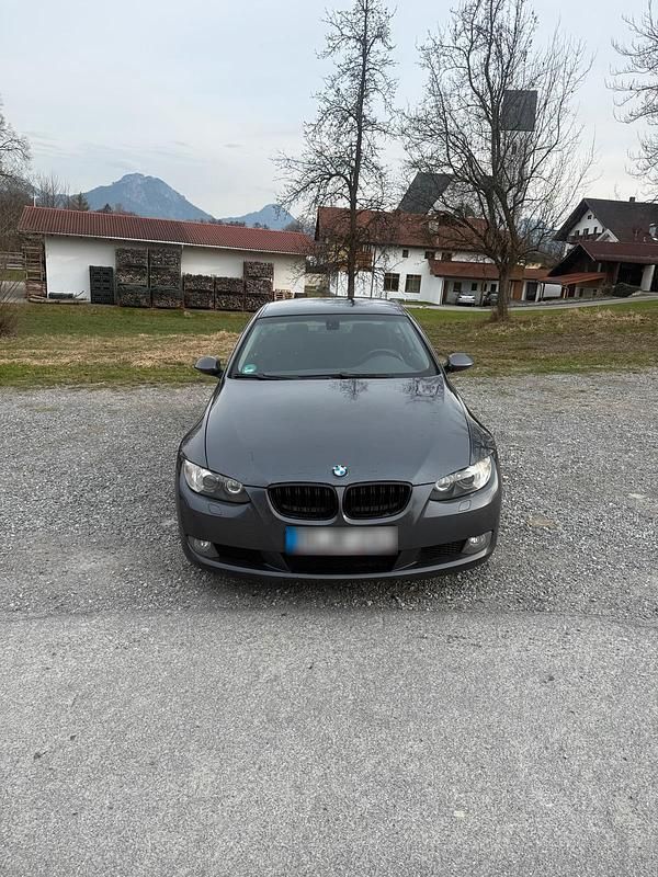 Gebraucht BMW 325 218 PS (160 kW) 2007 Grau Coupé
