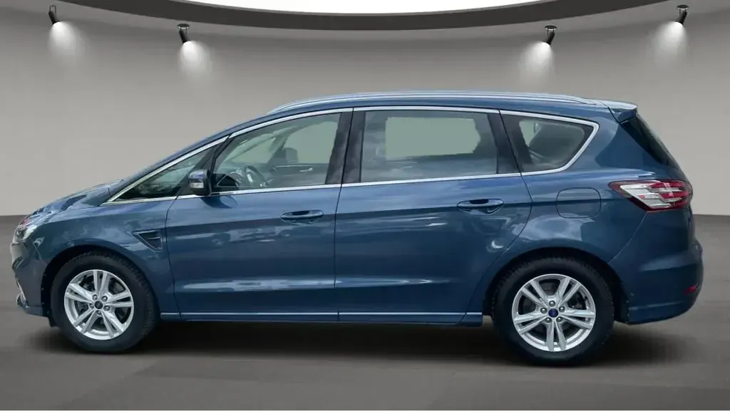 Gebraucht Ford S-MAX Titanium 190 PS (139 kW) 2022 Blue metallic Van / Kleinbus
