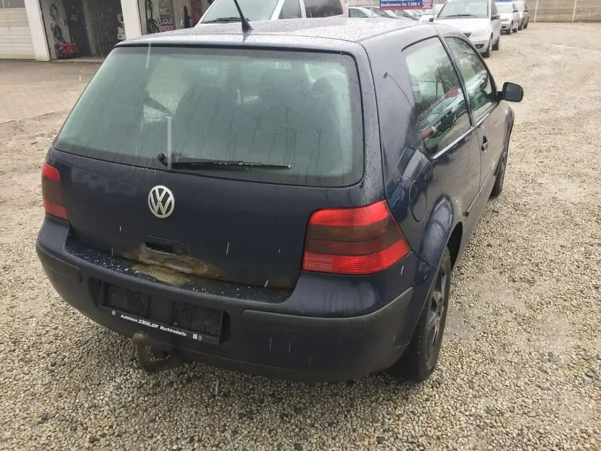 Gebraucht VW Golf IV 90 PS (66 kW) 2000 Blau Limousine