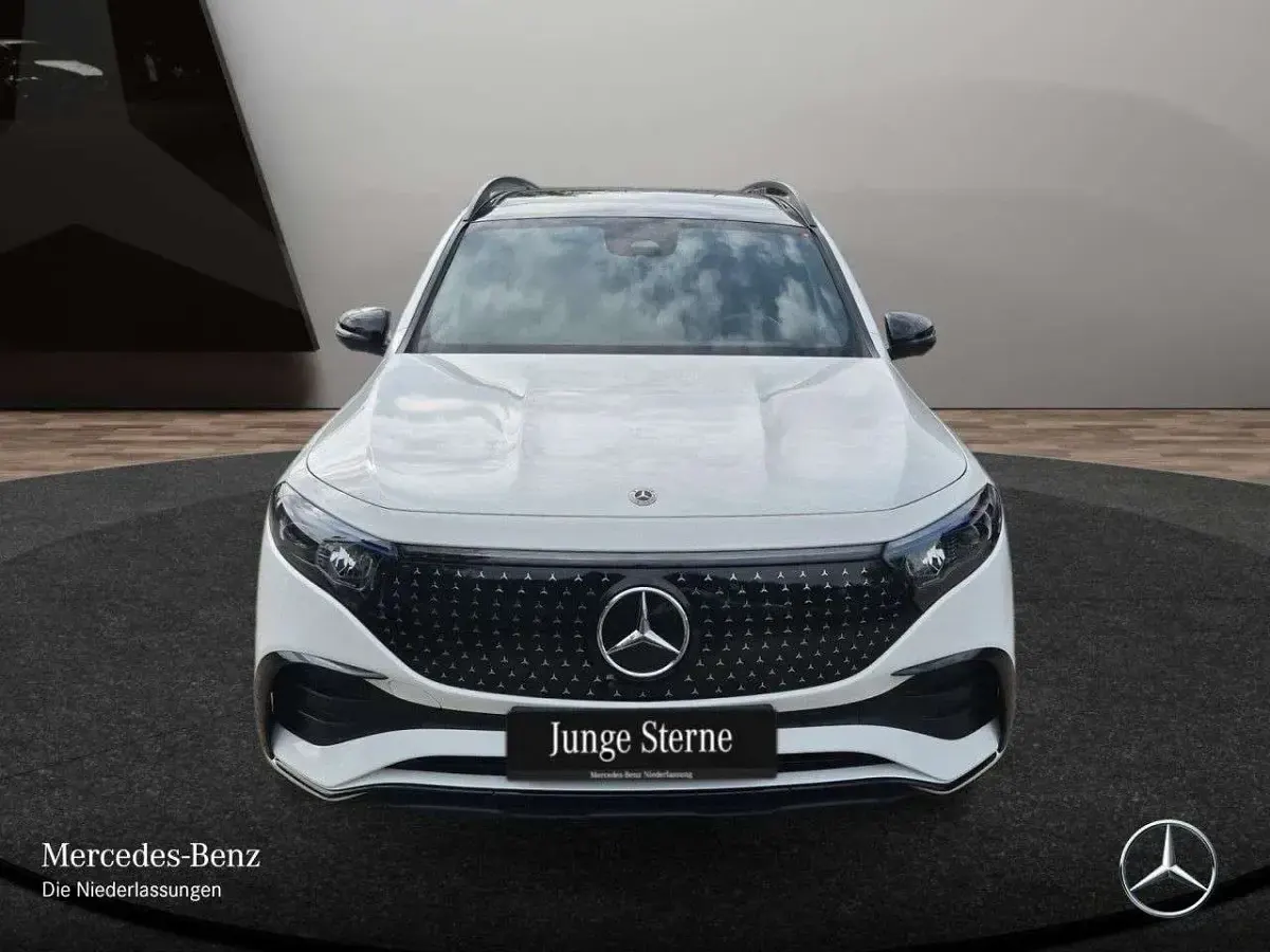 Gebraucht Mercedes EQB350 Premium 214 kW (292 PS) 2025 Weiß SUV
