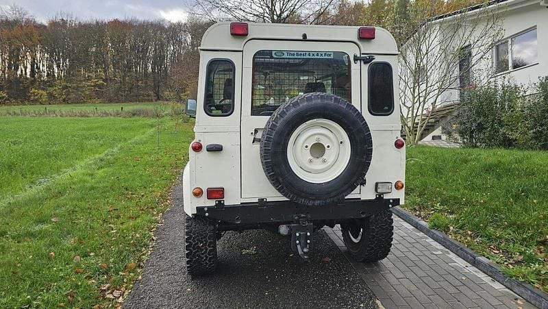 Gebraucht Land Rover Defender 113 PS (83 kW) 1997 Weiß SUV