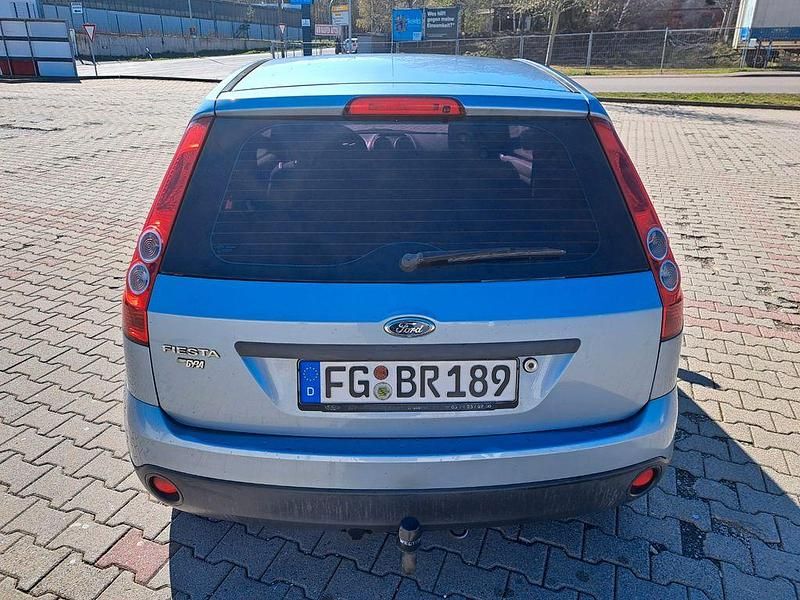 Gebraucht Ford Fiesta Ambiente 69 PS (50 kW) 2006 Blau Kleinwagen