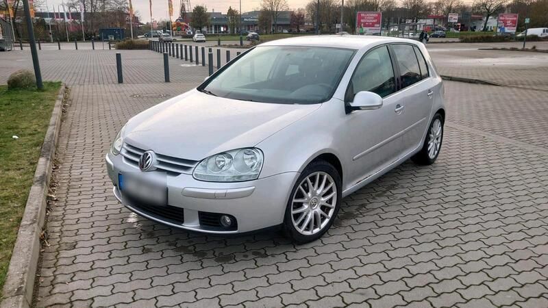 Silber Gebraucht 2005 VW Golf V Kleinwagen | 1.000 € (Superpreis) - Bild 1/4