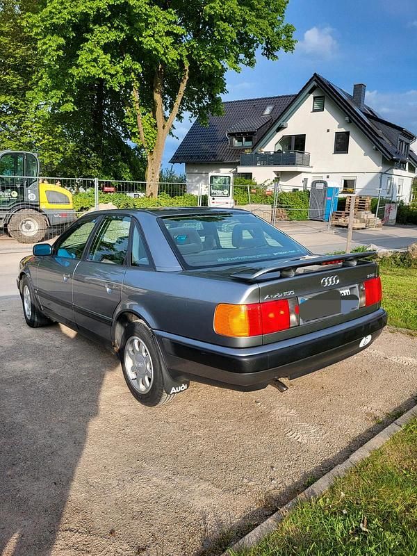 Gebraucht Audi 100 135 PS (99 kW) 1991 Silber Limousine