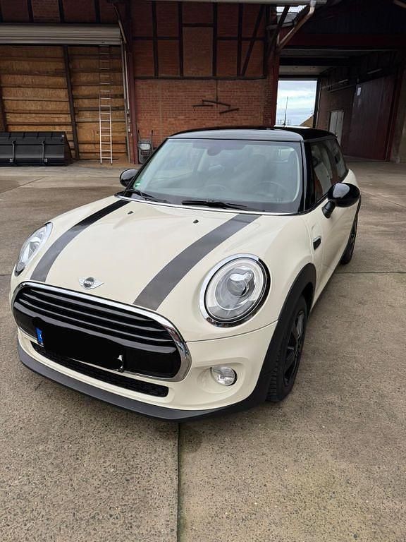 Gebraucht Mini Cooper D 116 PS (85 kW) 2017 Weiß Kleinwagen