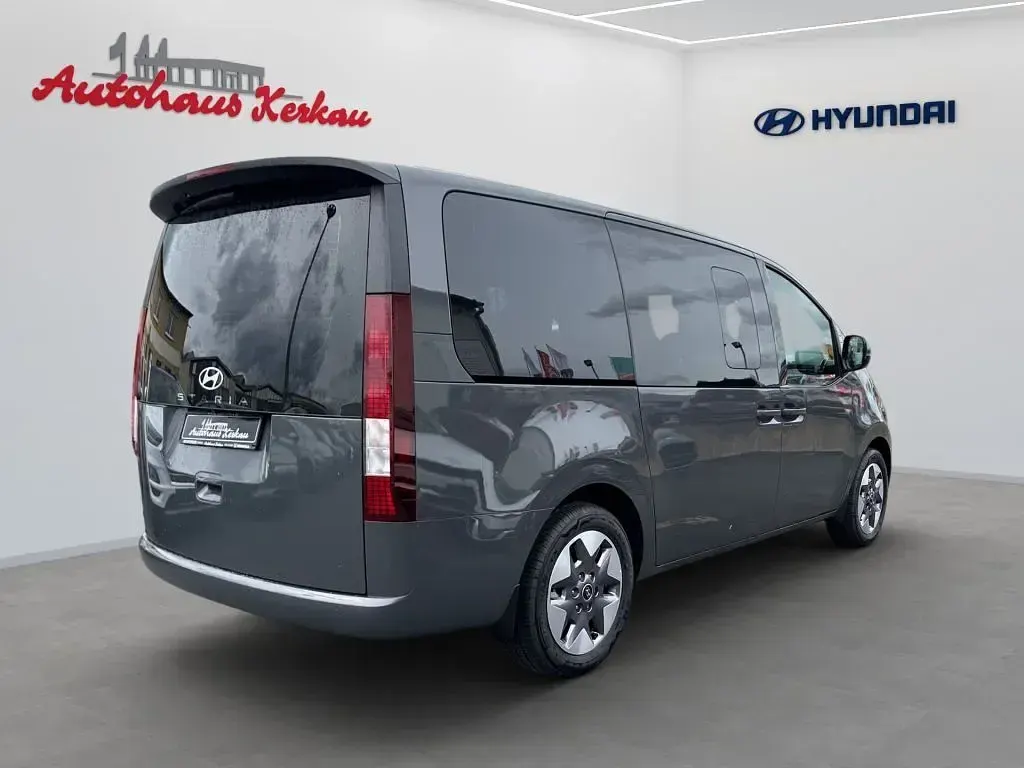 Neu Hyundai Staria Trend 224 PS (164 kW) 2025 Ecotronic grey Van / Kleinbus