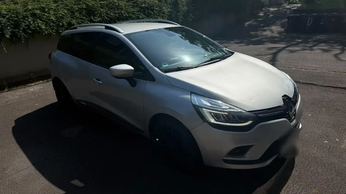 Gebraucht Renault Clio IV Life 75 PS (55 kW) 2018 Grau Kleinwagen