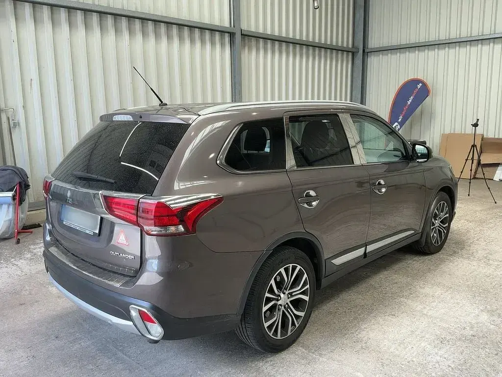 Gebraucht Mitsubishi Outlander 150 PS (110 kW) 2016 Braun SUV