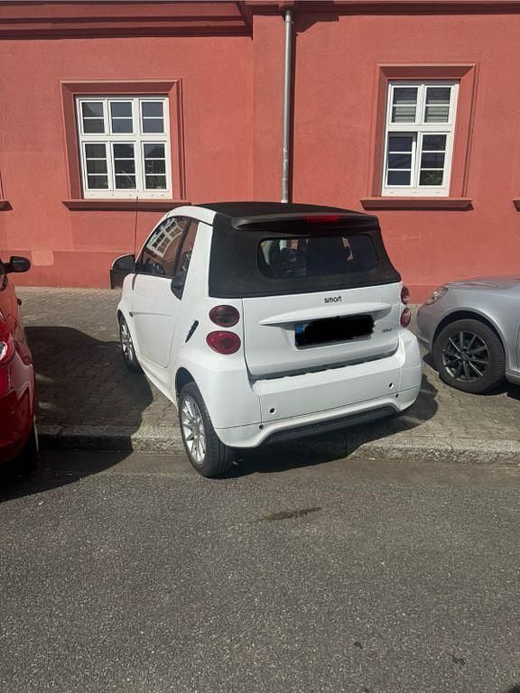 Gebraucht Smart ForTwo Cabrio Passion 71 PS (52 kW) 2013 Weiß Cabrio