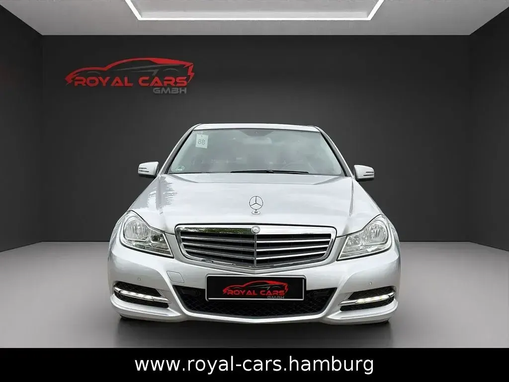 Gebraucht Mercedes C180 120 PS (88 kW) 2012 Silber Limousine