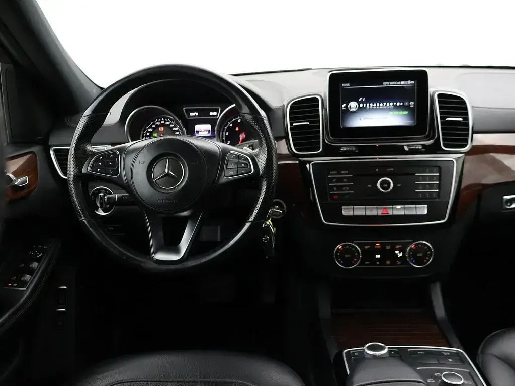Gebraucht Mercedes GLS400 333 PS (244 kW) 2017 Schwarz SUV