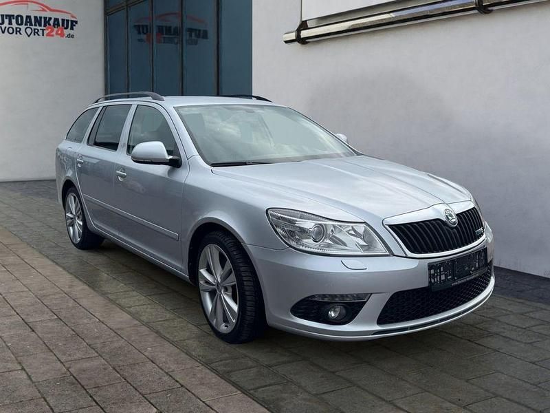 Silber Gebraucht 2012 Skoda Octavia RS Kombi | 11.580 € (Guter Preis) - Bild 1/4
