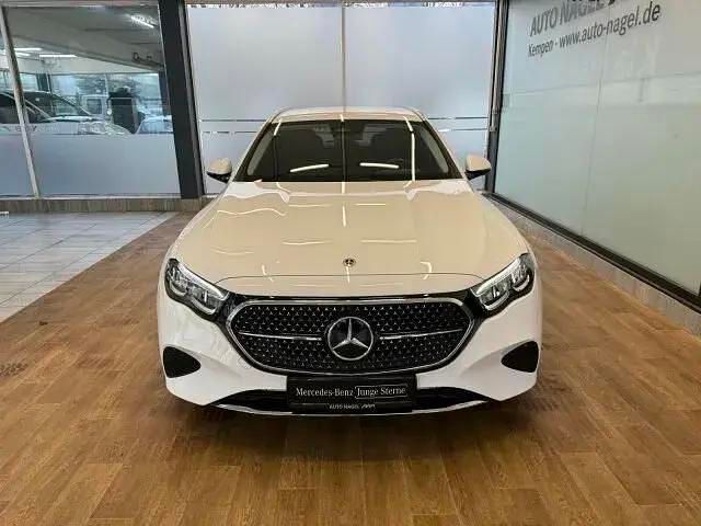 Gebraucht Mercedes E220 Avantgarde 197 PS (144 kW) 2024 Weiß Kombi