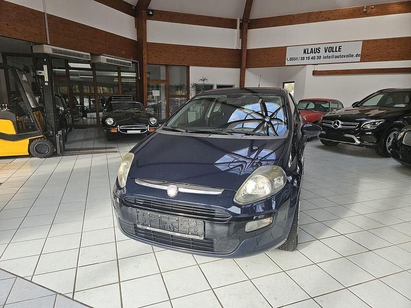 Blau Gebraucht 2011 Fiat Punto Evo Kleinwagen | 1.545 € (Guter Preis) - Bild 1/4