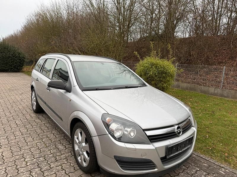 Gebraucht Opel Astra 101 PS (74 kW) 2007 Silber Kombi