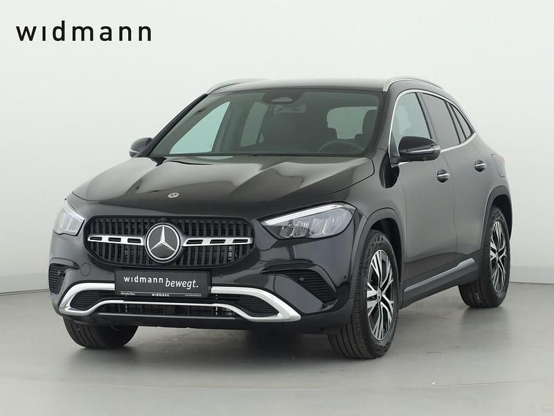 Unilack nachtschwarz Gebraucht 2025 Mercedes GLA200 SUV | 45.900 € (Etwas zu teuer) - Bild 1/4