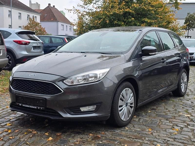Grau Gebraucht 2015 Ford Focus Business Edition Kombi | 6.290 € (Fairer Preis) - Bild 1/4
