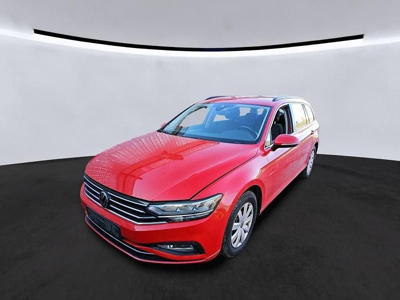 Gebraucht VW Passat Business 122 PS (89 kW) 2022 Rot Kombi