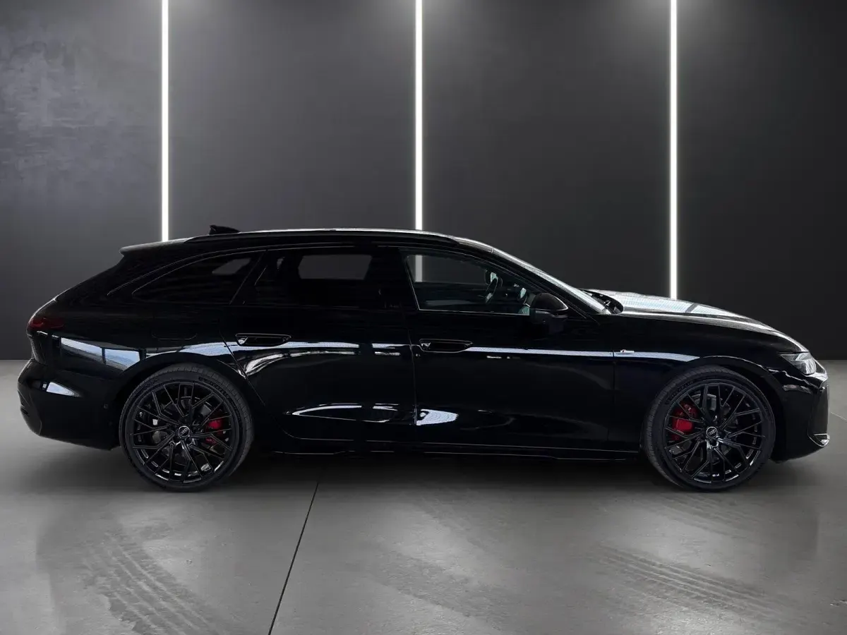 Gebraucht Audi A6 Ambiente 299 PS (219 kW) 2026 Schwarz Kombi