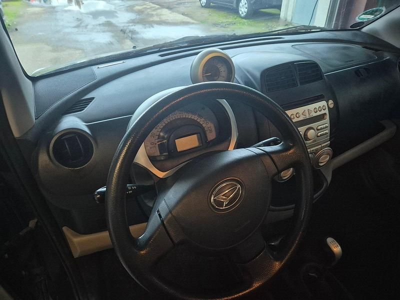 Gebraucht Daihatsu Sirion 89 PS (65 kW) 2005 Schwarz Kleinwagen