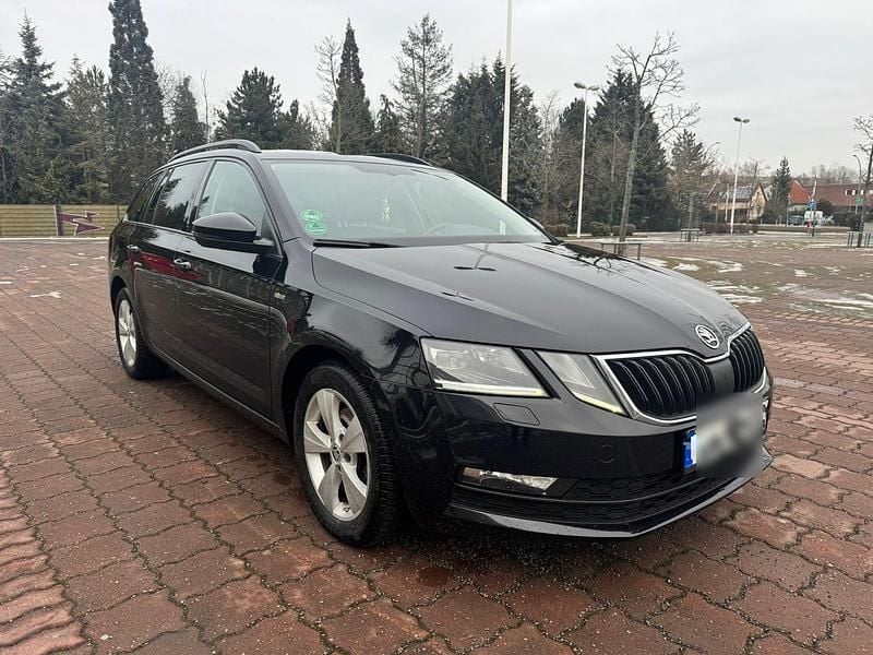 Gebraucht Skoda Octavia 150 PS (110 kW) 2019 Schwarz Kombi