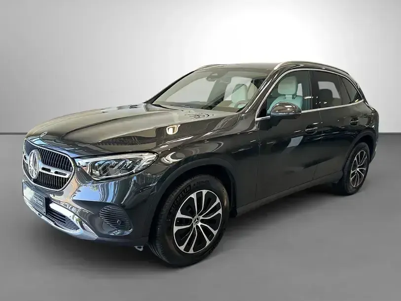 Gebraucht Mercedes GLC220 Avantgarde 197 PS (144 kW) 2025 Grau SUV
