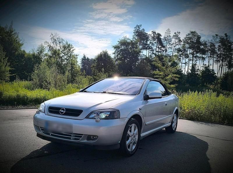 Silber Gebraucht 2004 Opel Astra Cabriolet Cabrio | 2.559 € (Etwas zu teuer) - Bild 1/4
