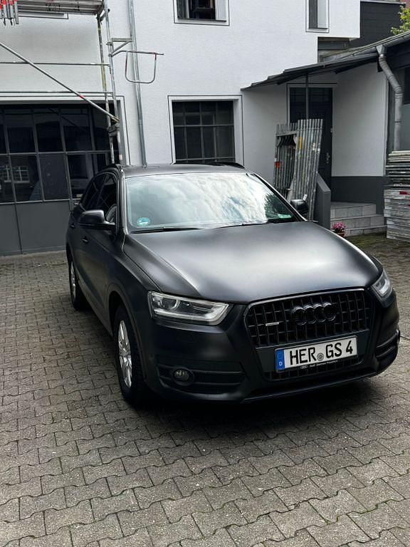 Blau Gebraucht 2012 Audi Q3 Ambiente SUV | 12.600 € (Fairer Preis) - Bild 1/4