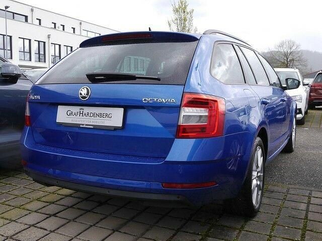 Gebraucht Skoda Octavia Clever 150 PS (110 kW) 2018 Blau Kombi