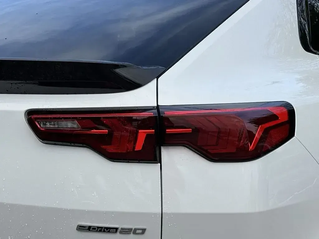 Gebraucht BMW iX2 M Sport 150 kW (204 PS) 2024 Weiß SUV