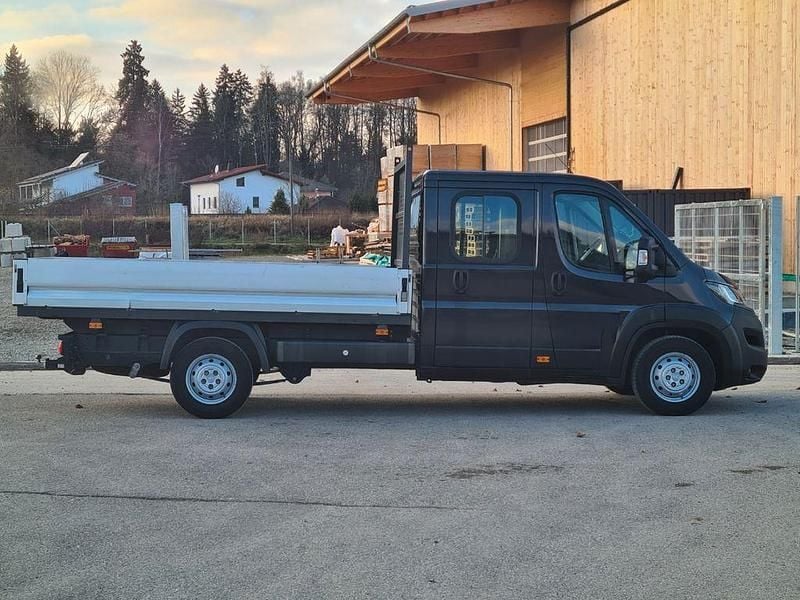 Gebraucht Peugeot Boxer 163 PS (119 kW) 2019 Schwarz Van