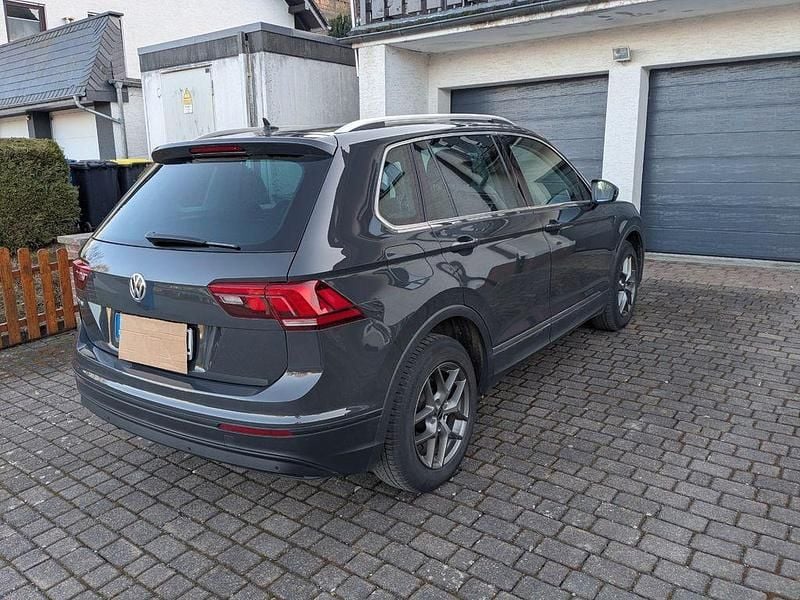 Gebraucht VW Tiguan Join 125 PS (91 kW) 2018 Grau SUV