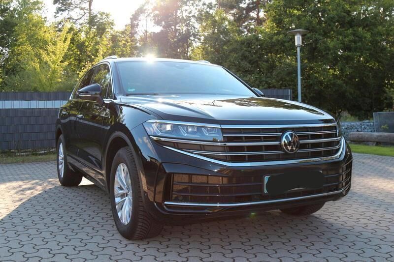Schwarz Gebraucht 2023 VW Touareg Elegance SUV | 62.500 € (Etwas zu teuer) - Bild 1/4