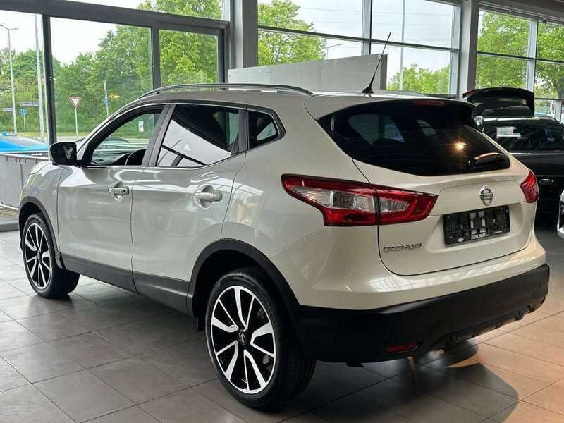 Gebraucht Nissan Qashqai 360º 163 PS (119 kW) 2015 Brilliant white (m) SUV