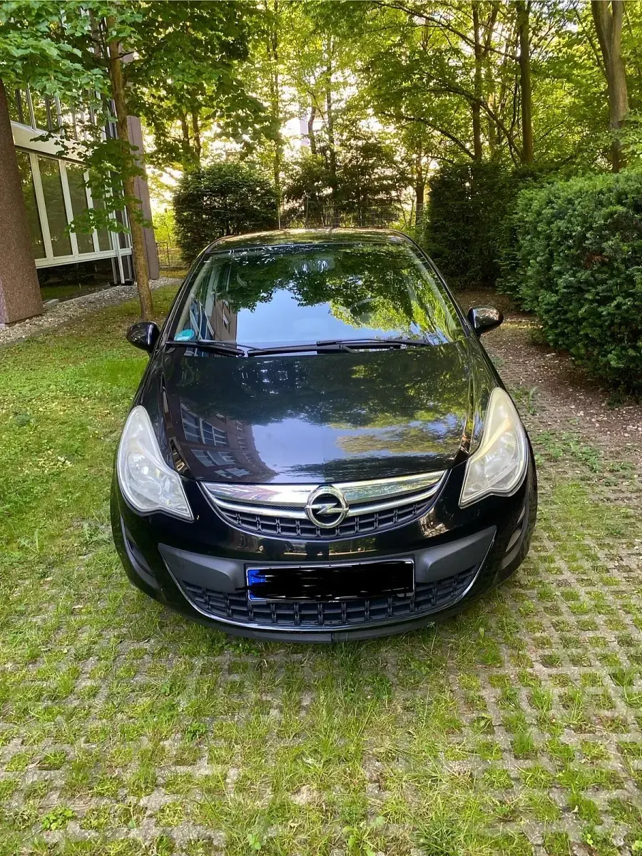 Używany Opel Corsa 87 KM (63 kW) 2013 Czarny Hatchback