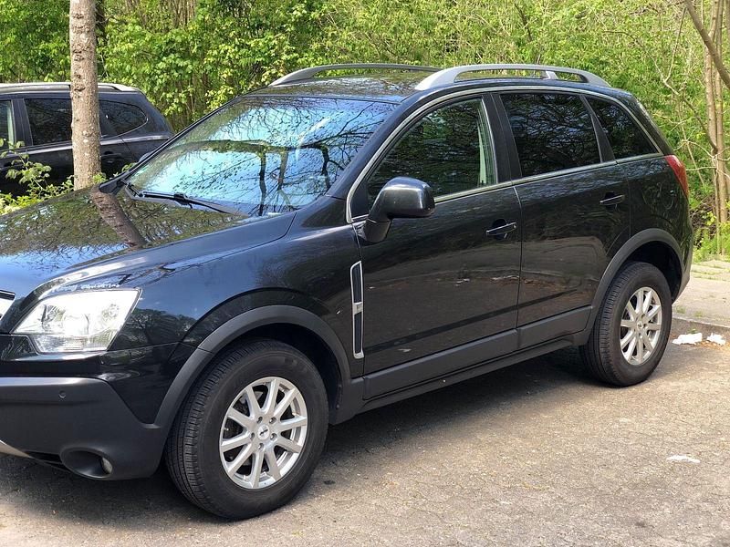 Schwarz Gebraucht 2009 Opel Antara Edition+ SUV | 4.200 € (Teuer) - Bild 1/4