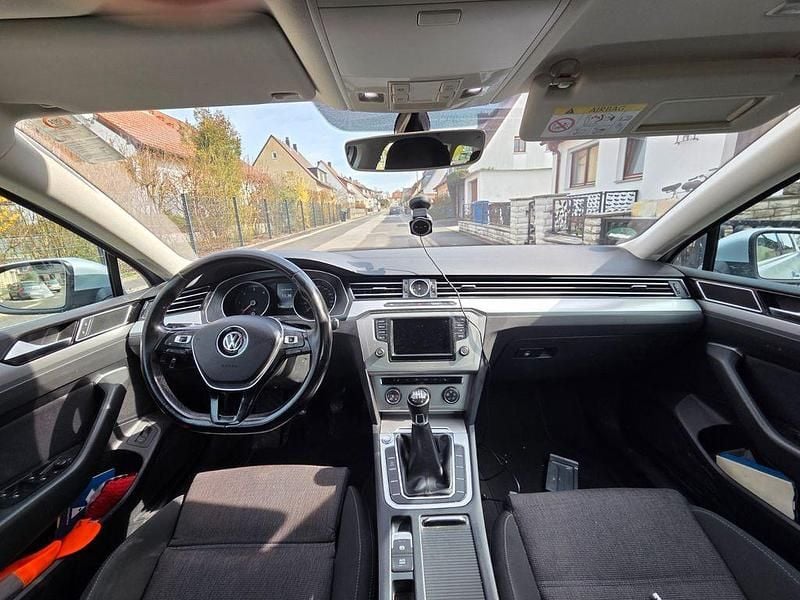 Gebraucht VW Passat Trendline 150 PS (110 kW) 2015 Silber Kombi